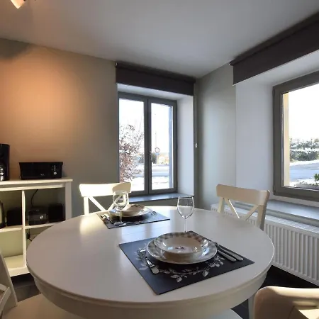 펜션 Modern In Florenville With Garden *